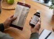 Упакованный продукт и лекарство с изучаемыми составами на домашнем столе